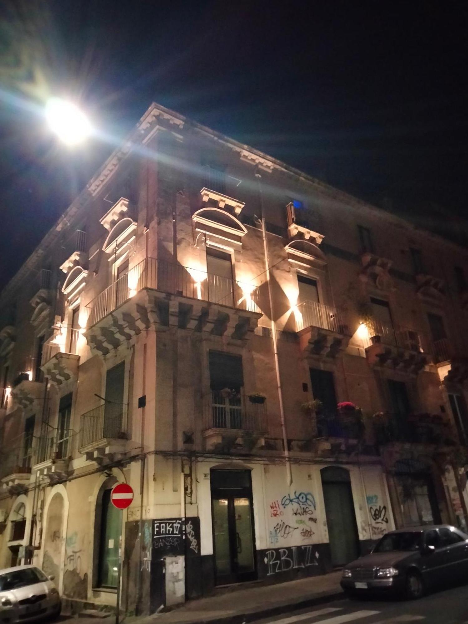 Etna Timeo Central Apartment In Baroque Building CTA Exteriör bild