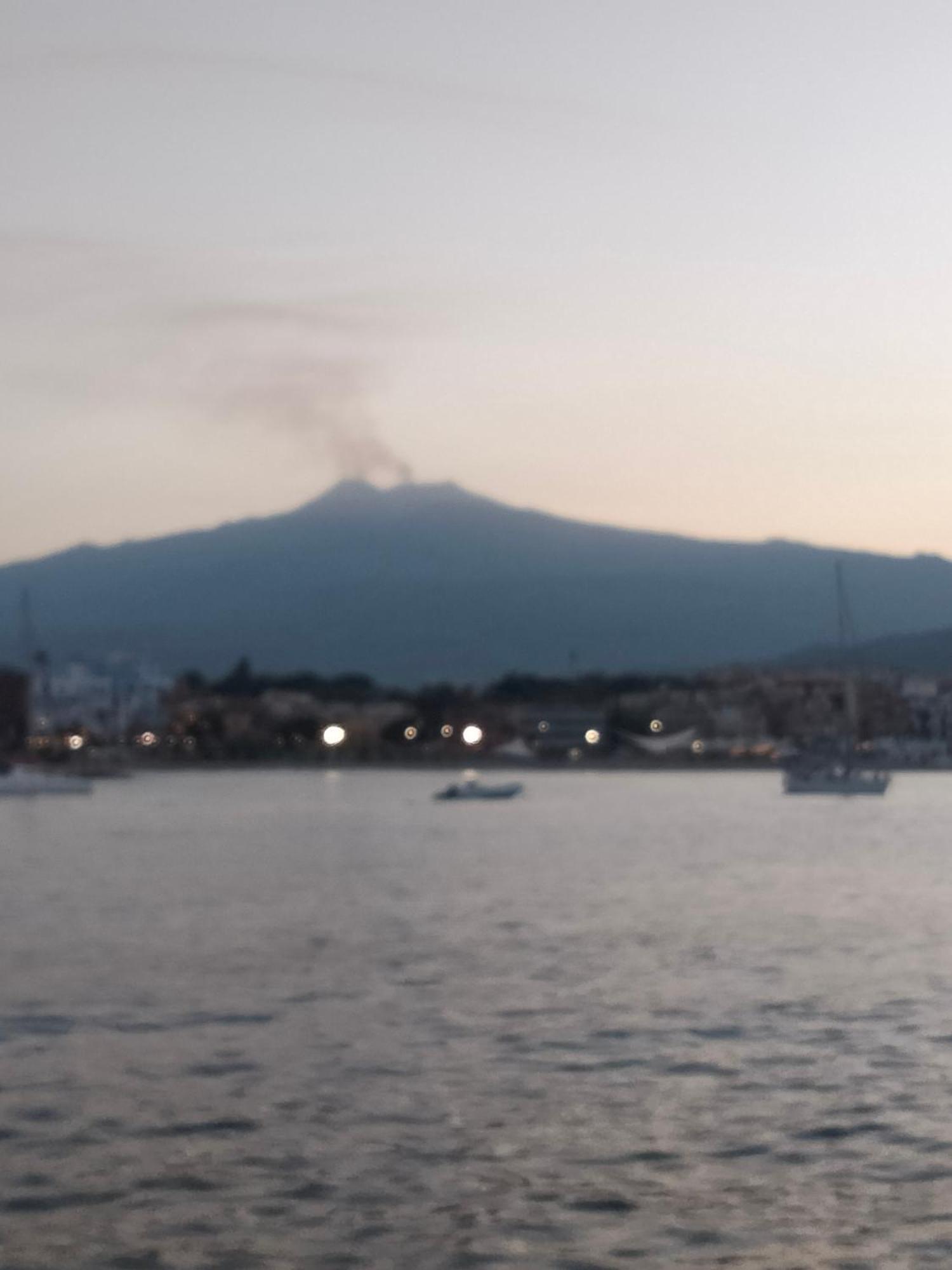 Etna Timeo Central Apartment In Baroque Building CTA Exteriör bild
